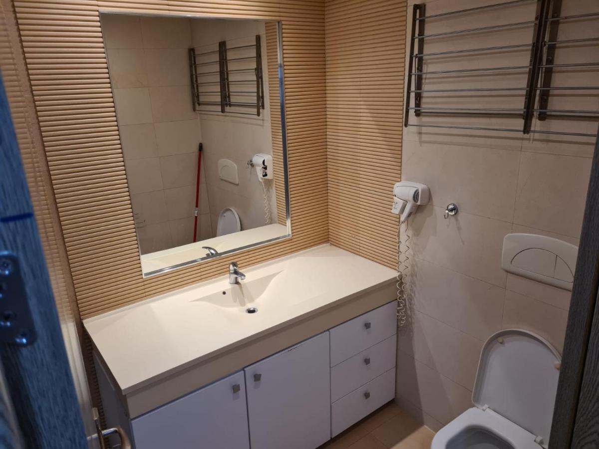 Rin Grand Regim Hotelier Bukares Bagian luar foto